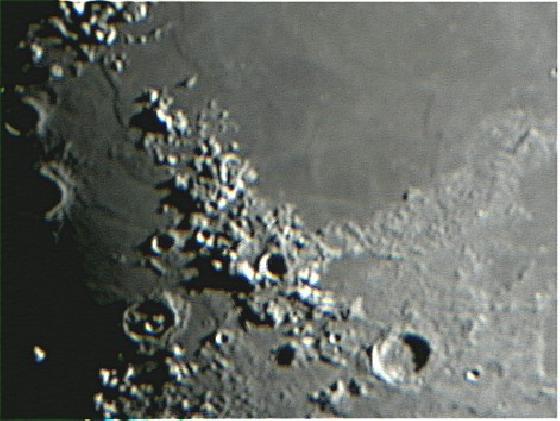 Lune premier quartier
