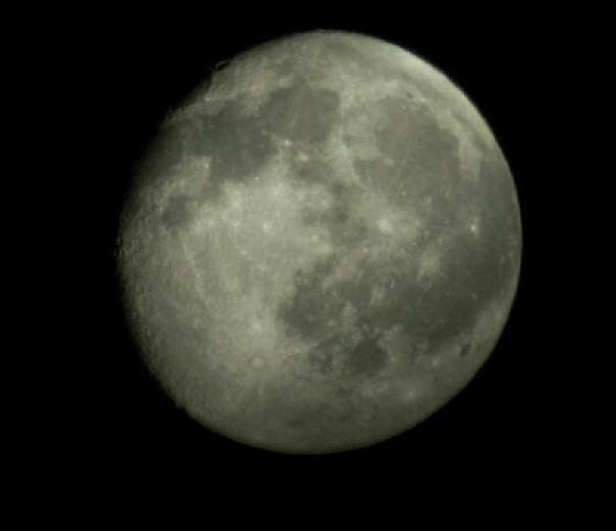 lune retouchée lune retouchée