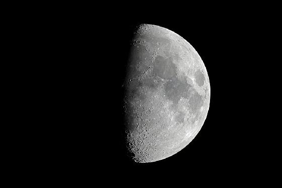 Lune 23.04.2010 Lune 23.04.2010