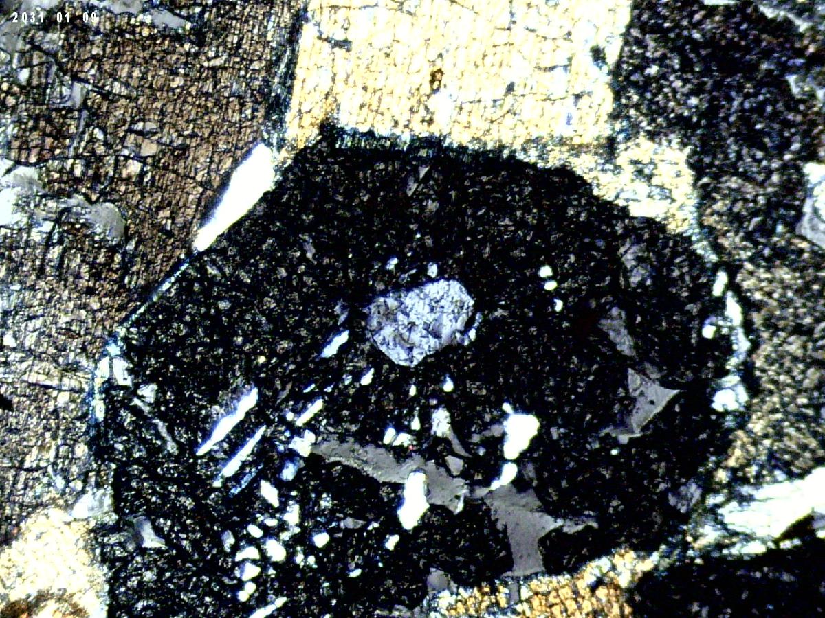 ECLOGITE minéral ECLOGITE minéral