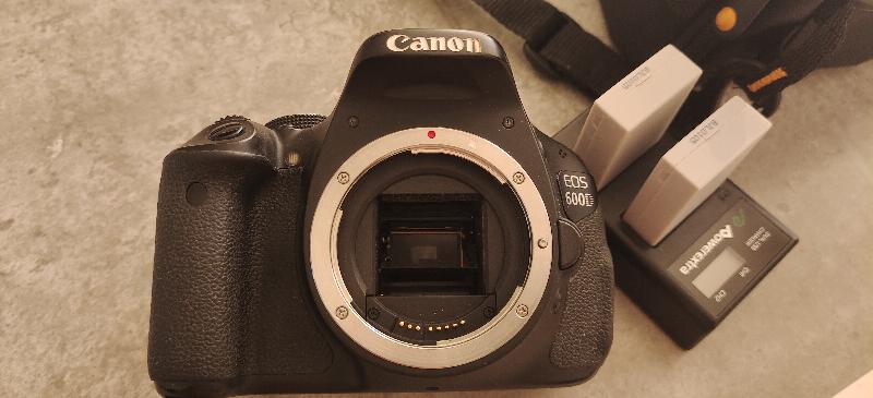 EOS 600D EOS 600D
