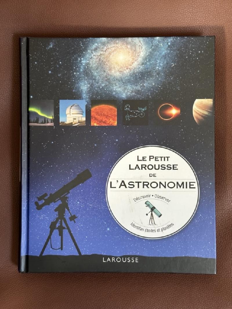 Divers livres liés à l'astronomie
