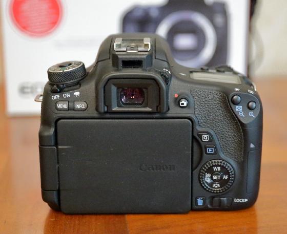 Boîtier CANON EOS 760D
