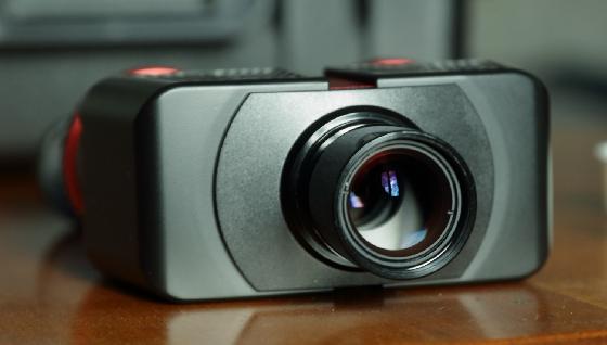 Tête binoculaire compensée