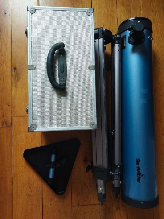 Télescope Skywatcher 130/900 - monture Eq2 motorisée - Valise