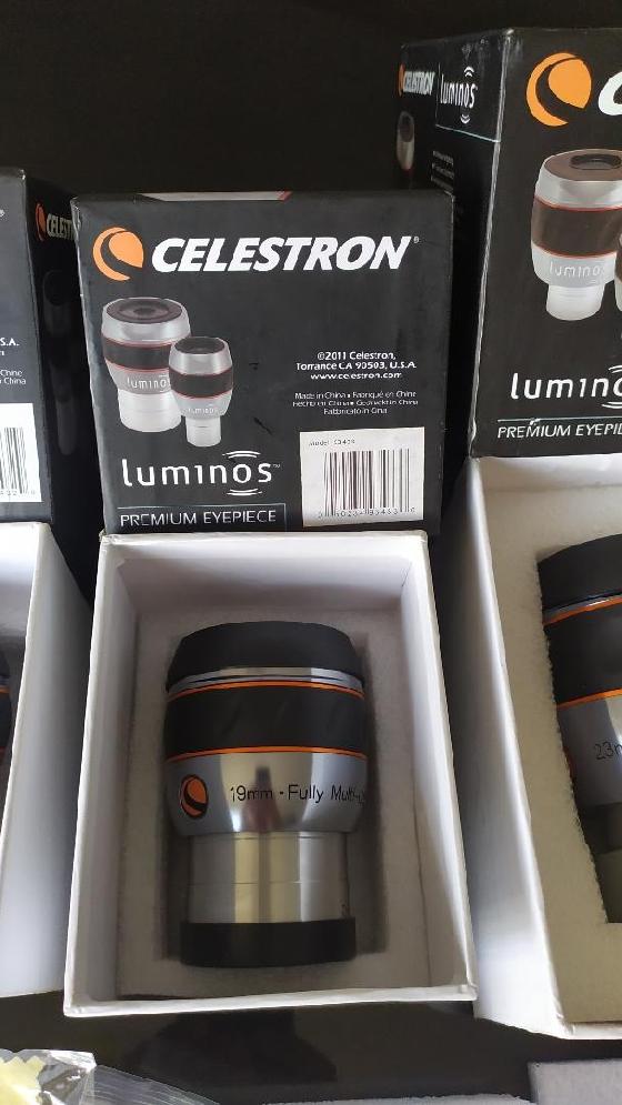 Oculaires Célestron 82°