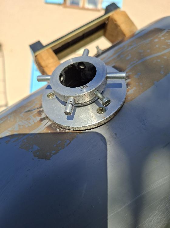 Télescope Newton 200 mm + monture EQ6 + lunette guide + Canon EOS 50D défiltré + Caméra ZWO ASI 120 MM