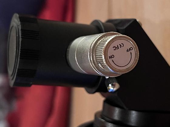 Chercheur Celestron rétro éclairé 9x50