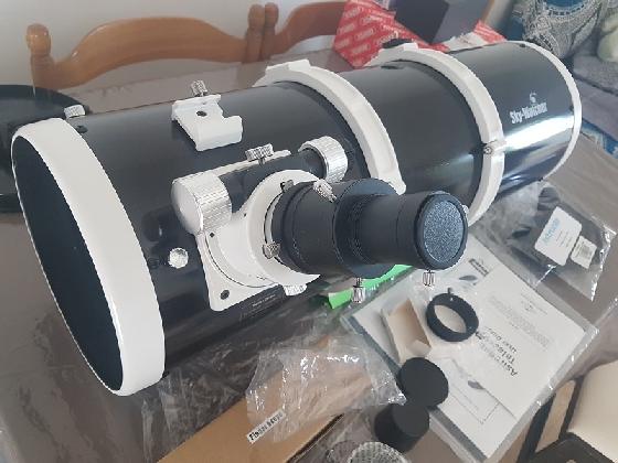 Skywatcher 200/800 + correcteur Gpu + accessoires