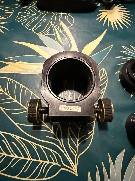 Porte oculaire motorisé JMI NGF-CM avec contrôleur USB pour SC