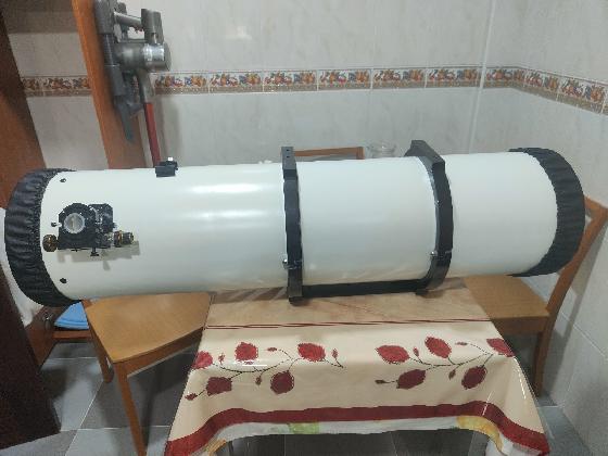 tube newtonien en fibre de carbone haut de gamme suivant :