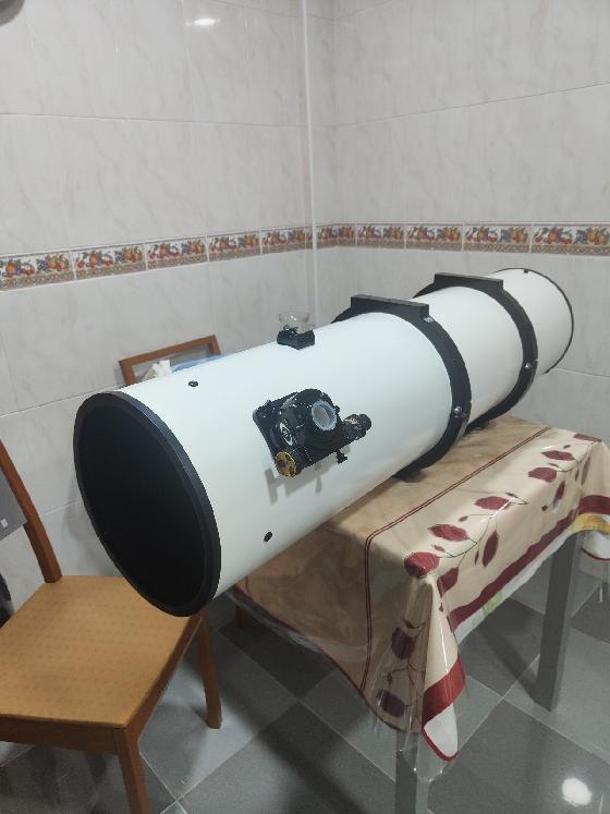 tube newtonien en fibre de carbone haut de gamme suivant :