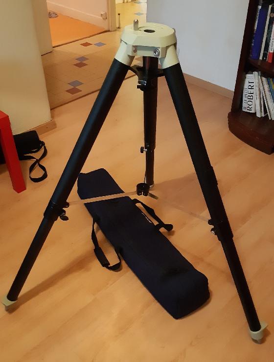 Trépied métal Takahashi EM200/EM11