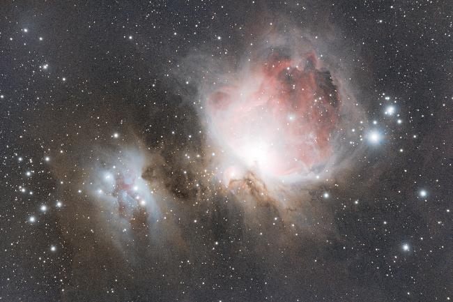 M42 à l'EOS 1300D / Skywatcher 80/600