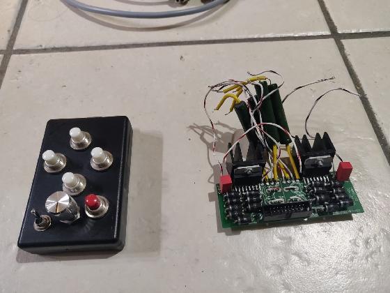 Picastro monté et programmé