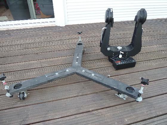 Télescope Célestron C8 - trépied et table équatoriale - nombreux accessoires