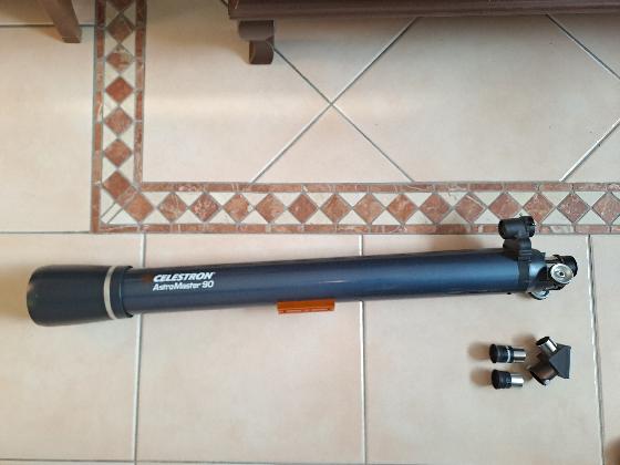 Monture équatoriale SKYWATCHER EQ3-2 trépied valise lunette Celestron 90mm focale 1000