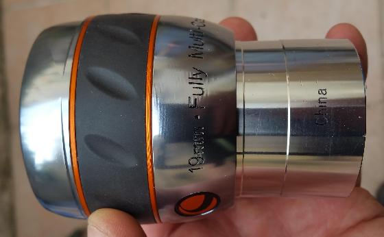Oculaires CELESTRON LUMINOS Focale (19 - 23 mm) 82° Coulant 50.8 mm très bon état