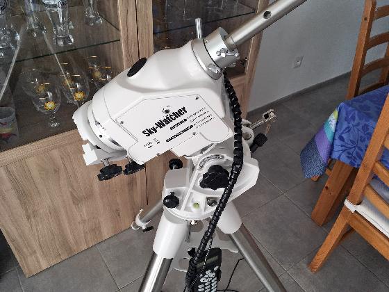 Monture Skywatcher AZ-EQ6 GT en TBE