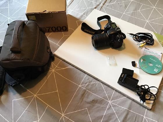 Nikon D7000, nikon 18-135,accessoires.