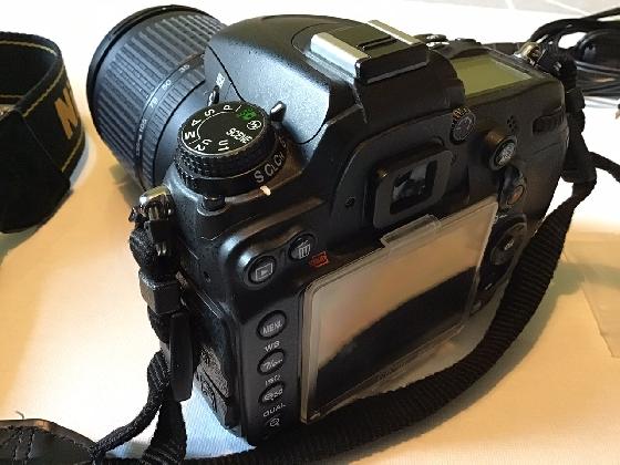 Nikon D7000, nikon 18-135,accessoires.