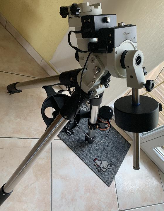  Monture iOptron CEM25P GoTo avec trépied LiteRoc et coffre de transport