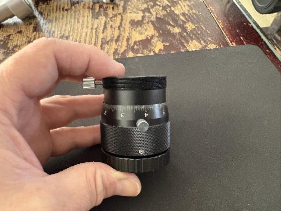 Dispositif mise au point hélicoïdal