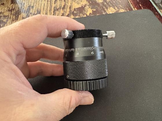 Dispositif mise au point hélicoïdal