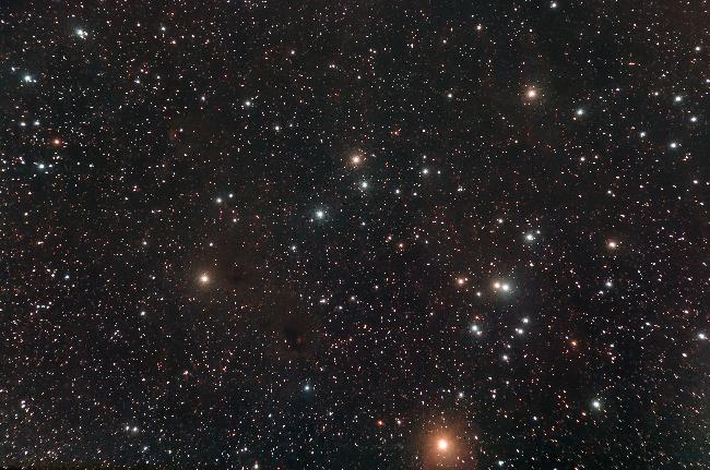 Les Hyades et la nébuleuse de Hind