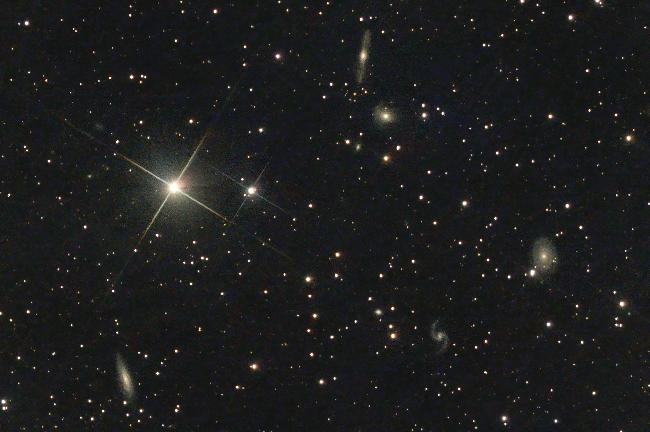Un groupe galactique sur la tête du Bélier céleste (cropée)
