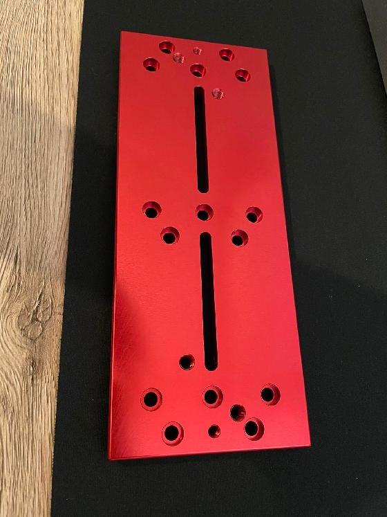 Queue d'aronde mâle losmandy 250mm rouge Altair Astro