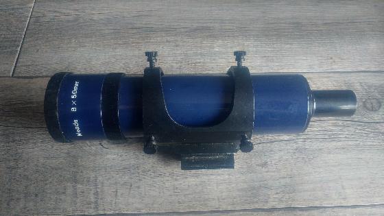 Chercheur Meade 8x50