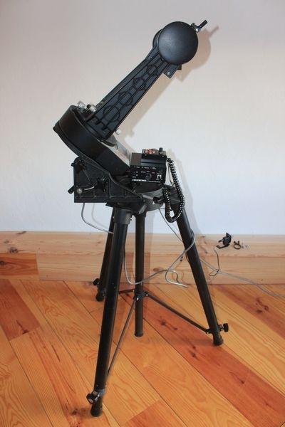 Trépied et monture à fourche C8