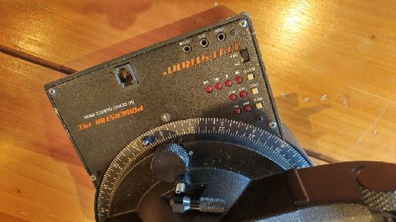 Monture à fourche et table équatoriale C8