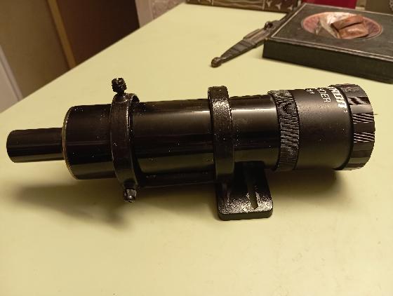 Chercheur Célestron et son support