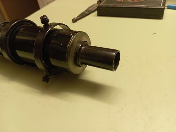 Chercheur Célestron et son support