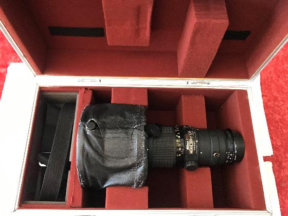 Téléobjectif Nikon ED 300 mm 2.8