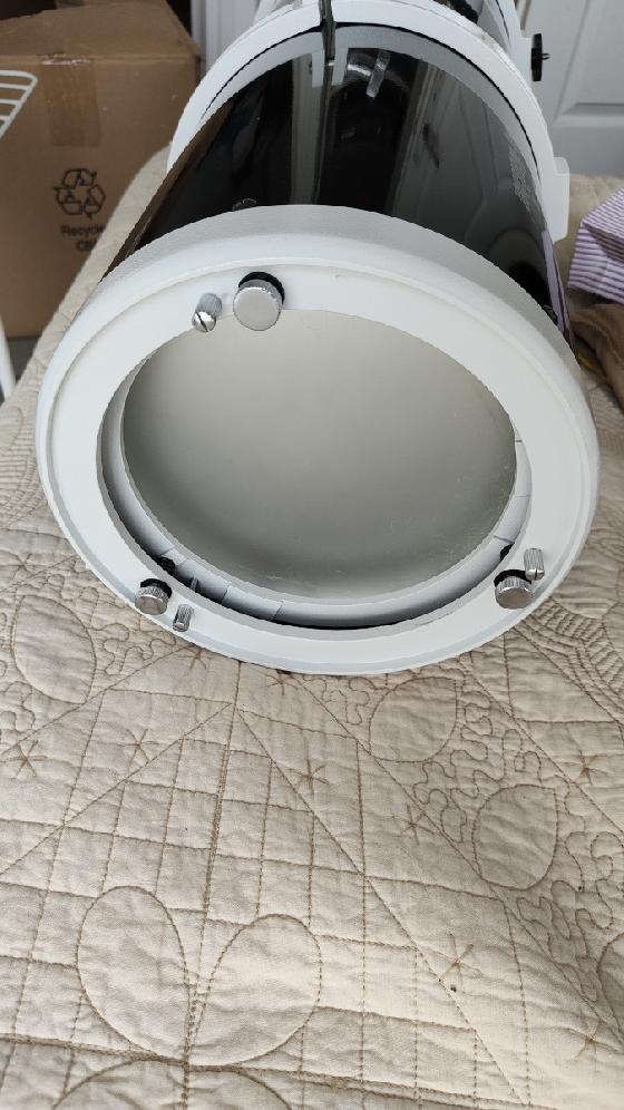 A vendre Télescope Sky-Watcher 200/1000 avec monture EQ5