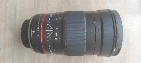 Samyang 135 F2.0 + collier