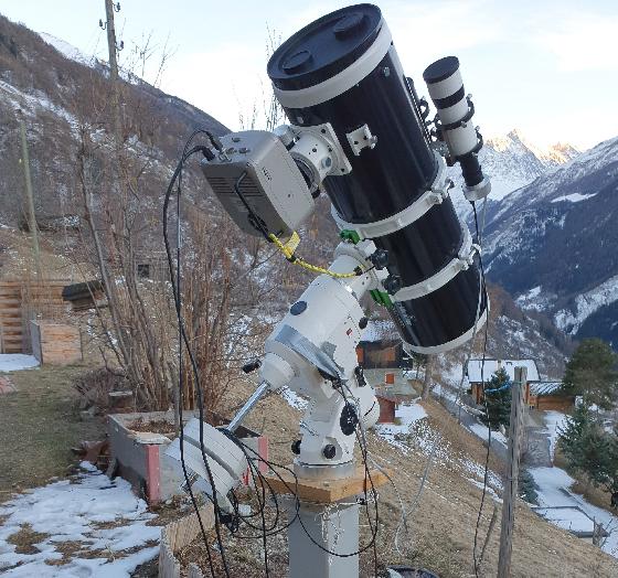 Newton Quattro 200mm f/7