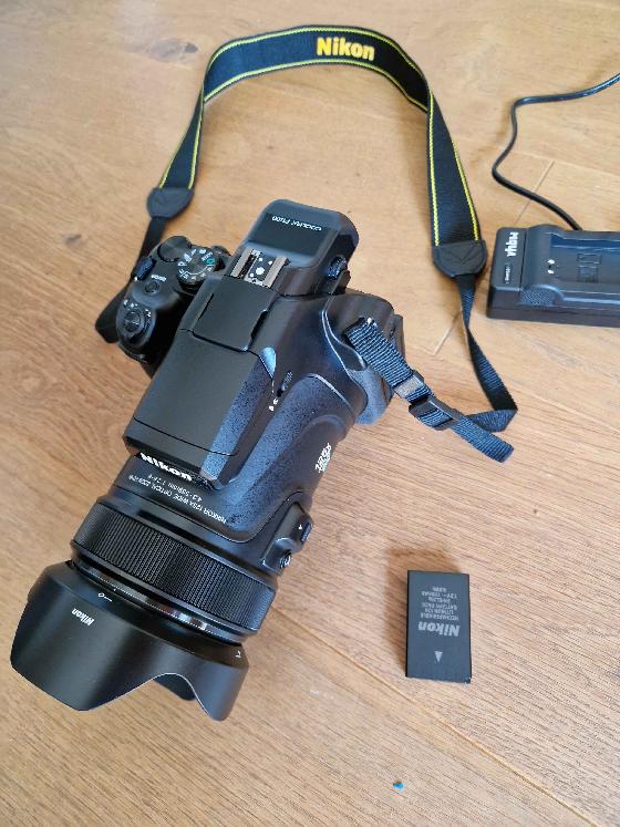 Nikon Coolpix P 1100