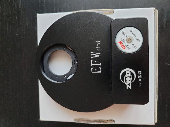 Roue à filtre ZWO EFW mini 5 position + filtres LRGB montés 1,25"