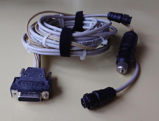 Le câble d'alimentation et moteurs. J'ai mis des raccords étanches sur les moteurs. Jamais rencontré de problème avec l'humidité.