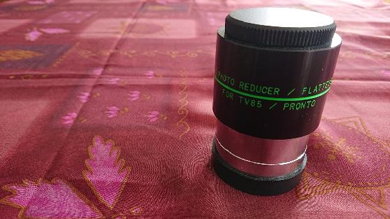 TRF-2008 0.8x TeleVue est un réducteur de focale correcteur de champ