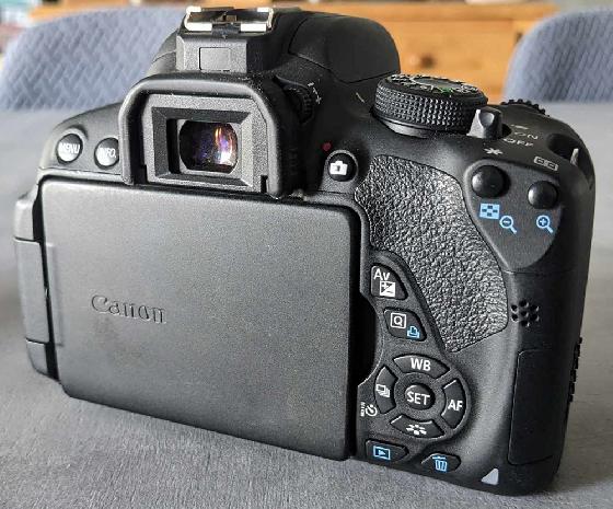 Canon 700D défiltré refiltré IRPHOTOMAX + accessoires
