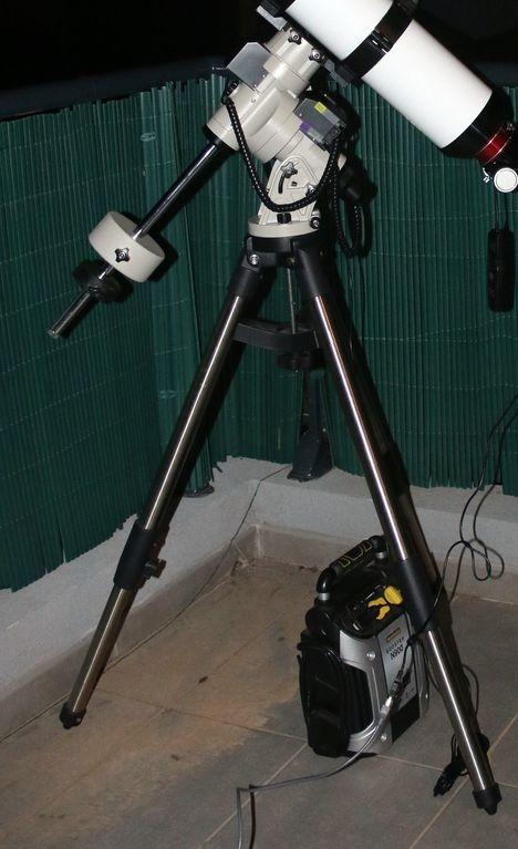 Monture iOptron iEQ30 + lunette 80 doublet Apo et lot occulaires