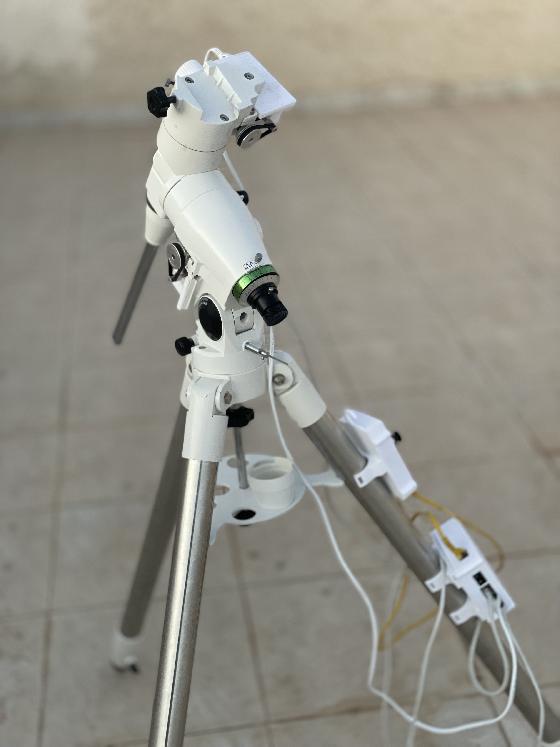 Télescope Maksutov MC 150/1800 SkyMax EQ-5, système goto OnStep, avec accessoires