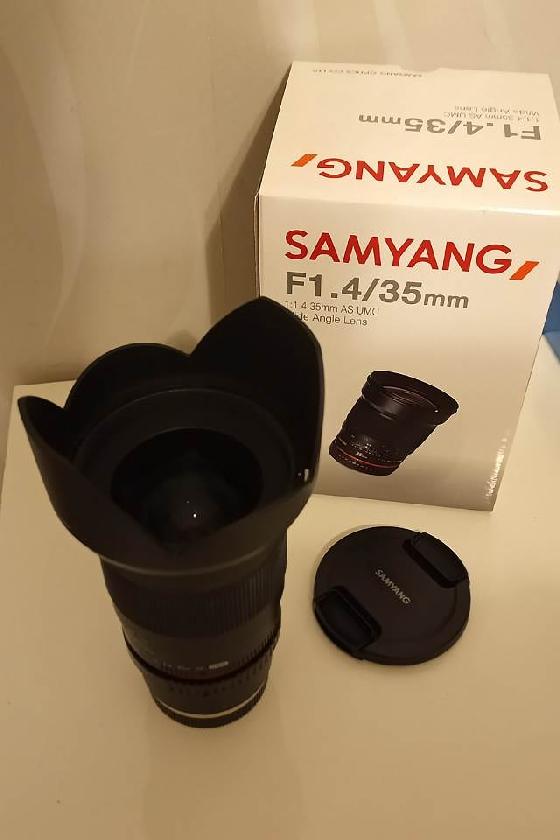 Samyang 35mm Sony E