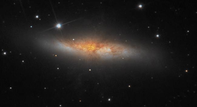 M82  crop