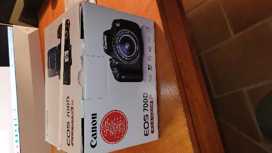 Vznds Canon EOS700 défiltré